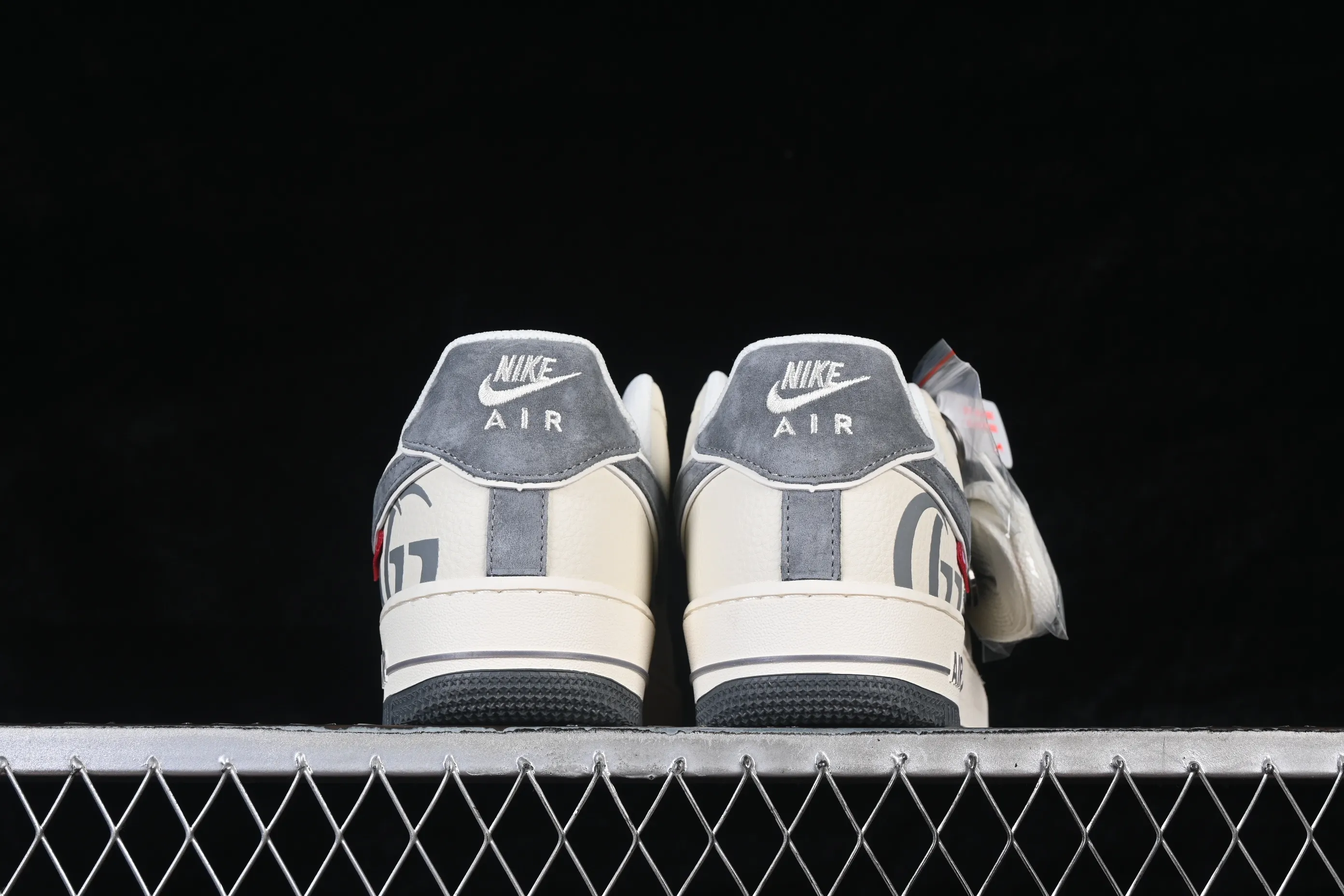 All categories Nk Air Force 1 Air Force series Nk Air Force 1 Low Air Force low-top Nike Air Force 1'07 Low Gucci joint rice gray pig leather Air Force 1 low-top casual sneakers XL1982-330